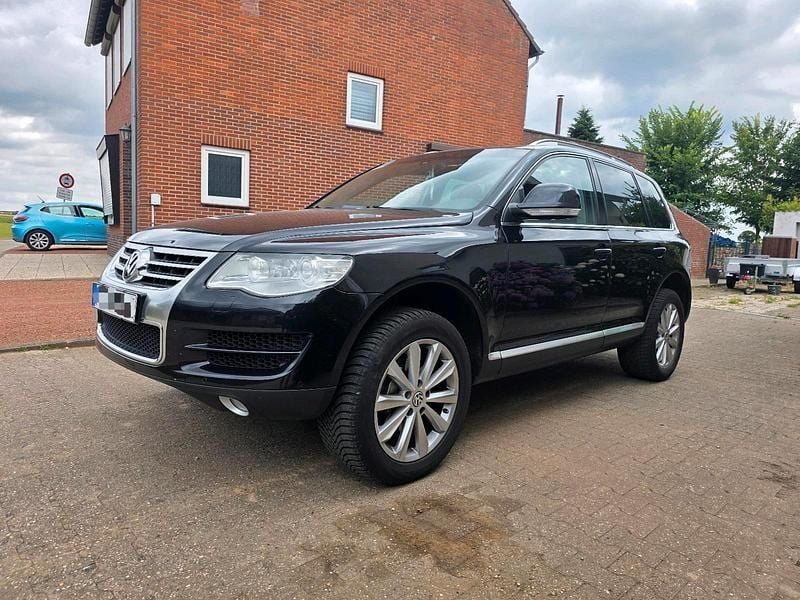 Schwarz Gebraucht 2009 VW Touareg SUV | 8.999 € (Fairer Preis) - Bild 1/4