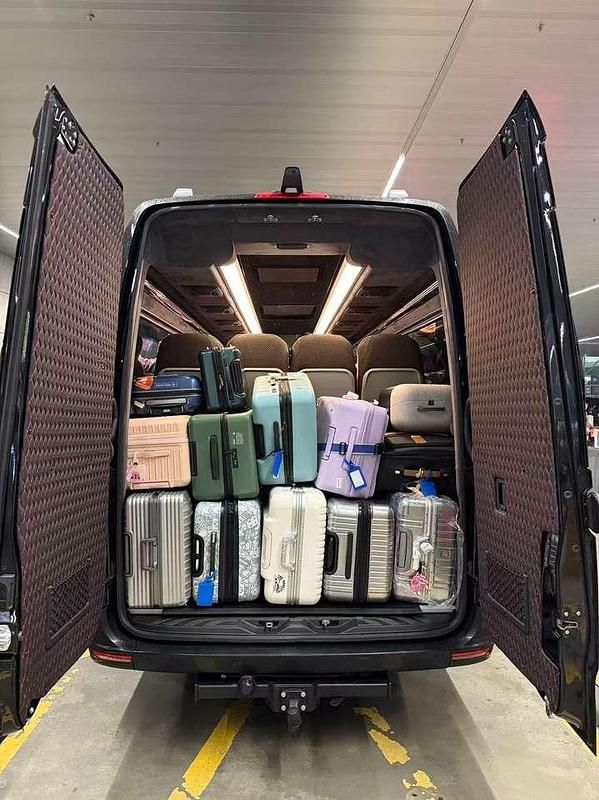 Gebraucht Mercedes Sprinter 197 PS (144 kW) 2024 Schwarz Van