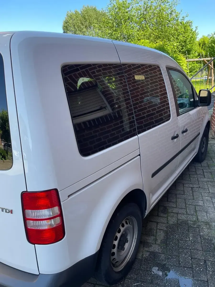 Gebraucht VW Caddy 101 PS (74 kW) 2011 Weiß Van / Kleinbus