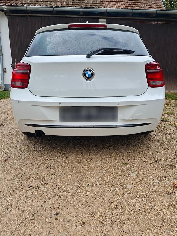 Gebraucht BMW 114 Advantage 102 PS (75 kW) 2013 Weiß Kleinwagen