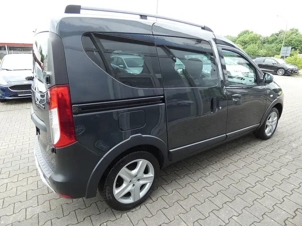 Używany Dacia Dokker Stepway 116 KM (85 kW) 2017 Szary Minivan