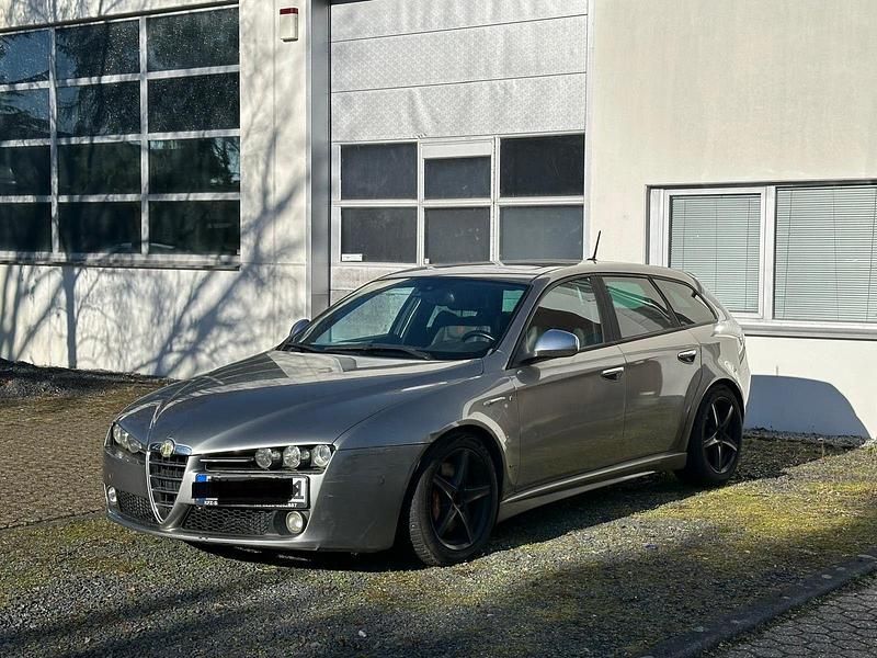 Gebraucht Alfa Romeo 159 200 PS (147 kW) 2009 Grau Kombi