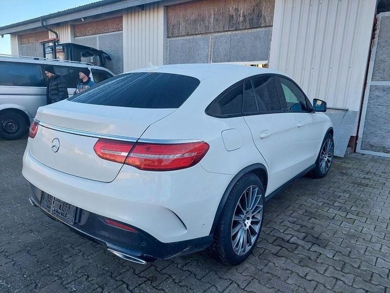 Weiß Gebraucht 2019 Mercedes GLE350 Coupé | 32.900 € - Bild 1/4