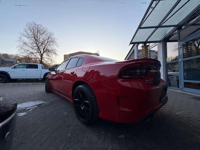 Gebraucht Dodge Charger 375 PS (275 kW) 2017 Rot Limousine