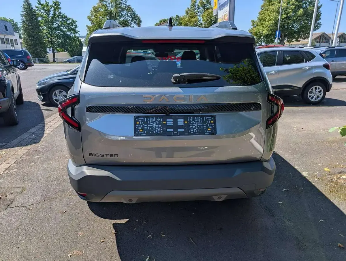 Neu Dacia Bigster Extreme 140 PS (102 kW) 2026 Schiefergrau SUV