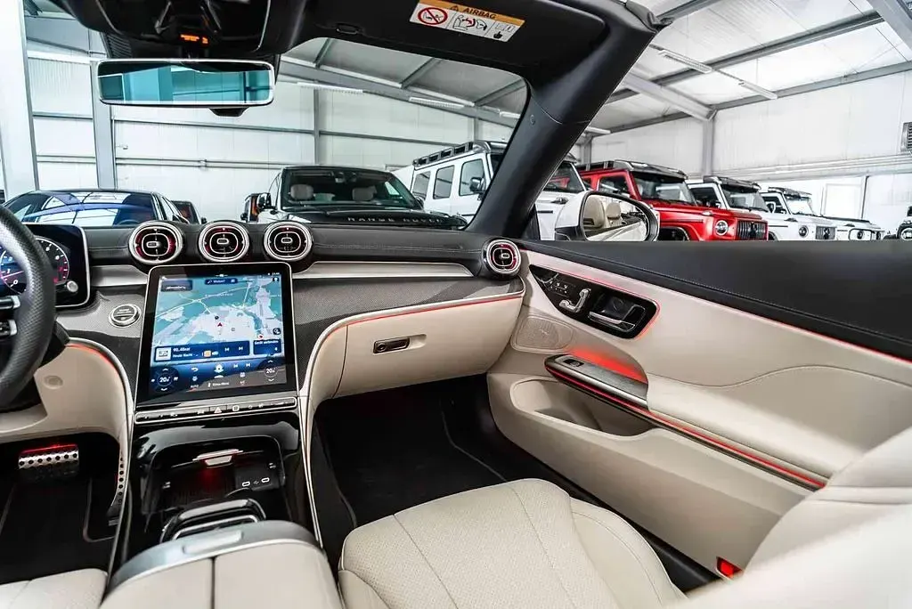 Gebraucht Mercedes CLE200 AMG line 204 PS (150 kW) 2025 Weiß Cabrio