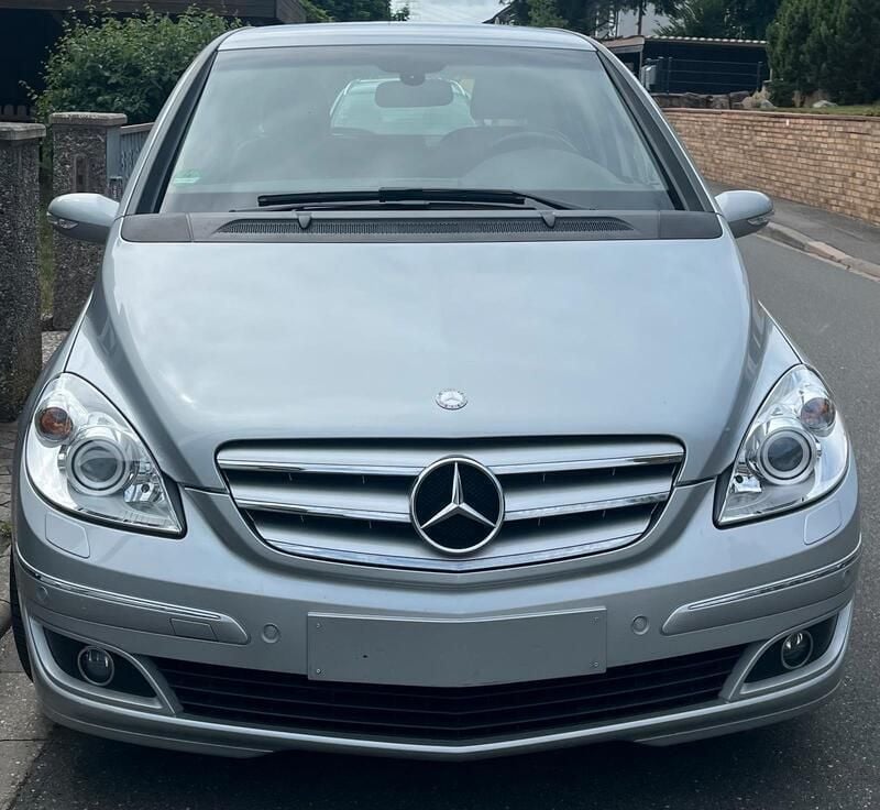Silber Gebraucht 2006 Mercedes B200 Van / Kleinbus | 2.900 € (Superpreis) - Bild 1/4