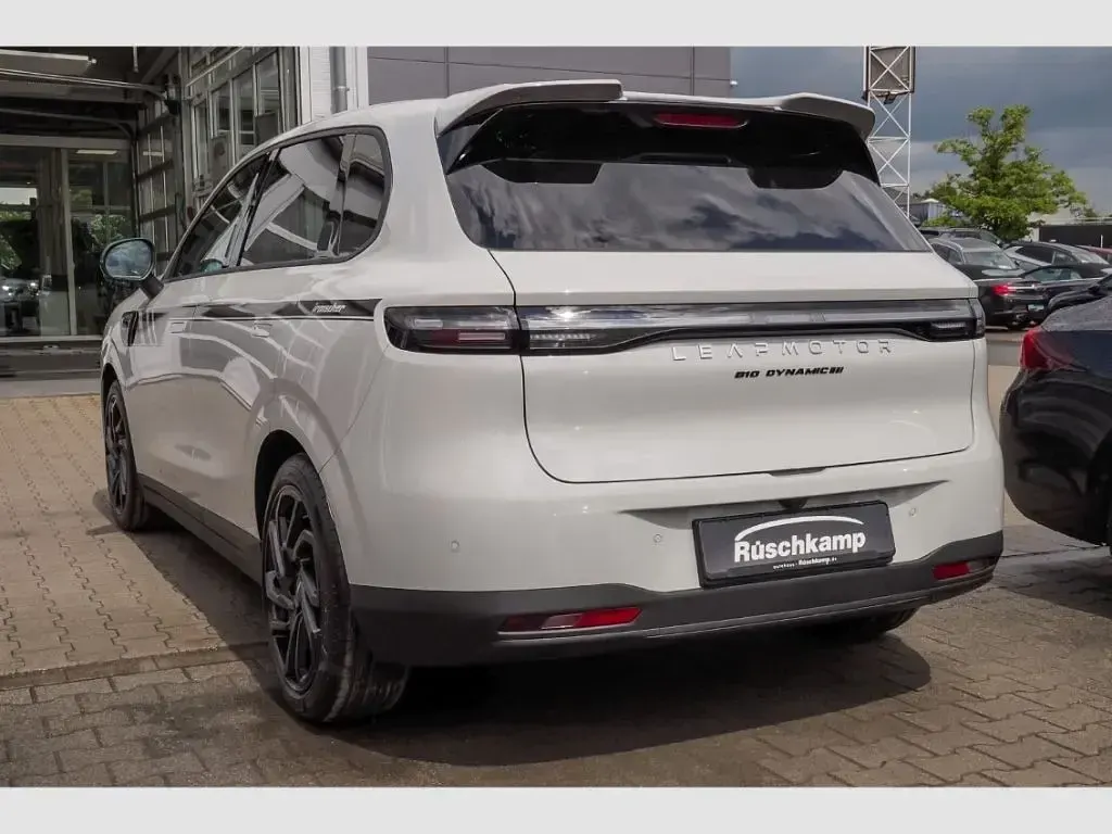 Neu Leapmotor B10 160 kW (218 PS) 2026 Grau SUV