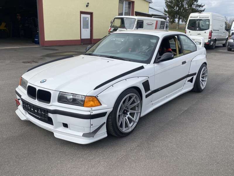 Gebraucht 1994 BMW 325 Coupé | 29.999 € - Bild 1/4