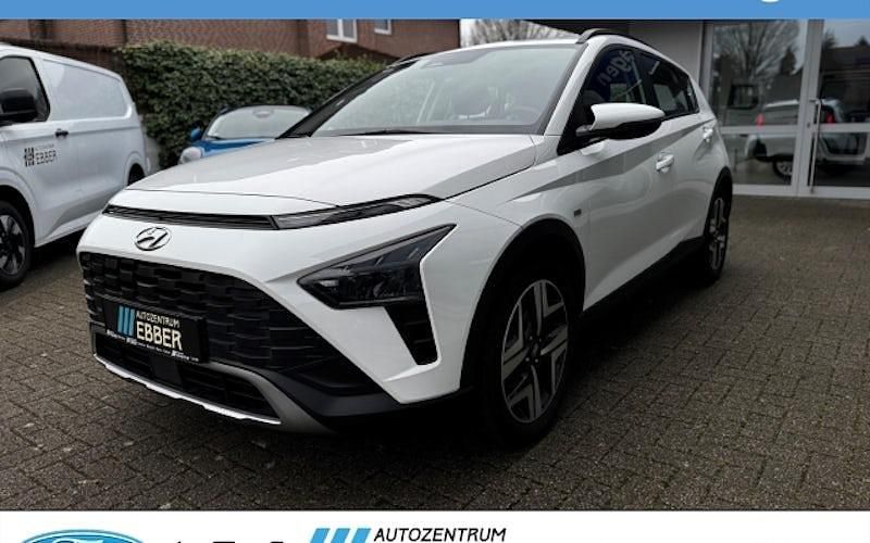 Gebraucht Hyundai Bayon Intro Edition 101 PS (74 kW) 2022 Sol (weiss SUV