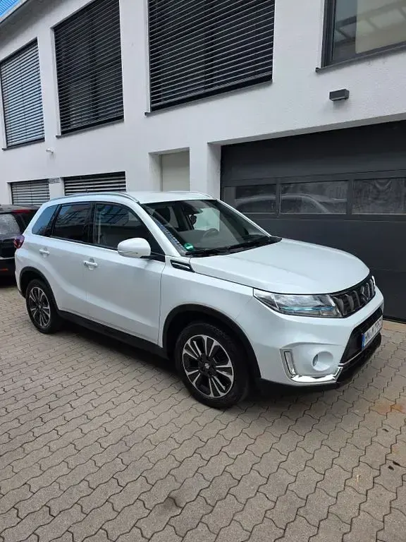 Gebraucht Suzuki Vitara Comfort 129 PS (94 kW) 2021 Weiß SUV