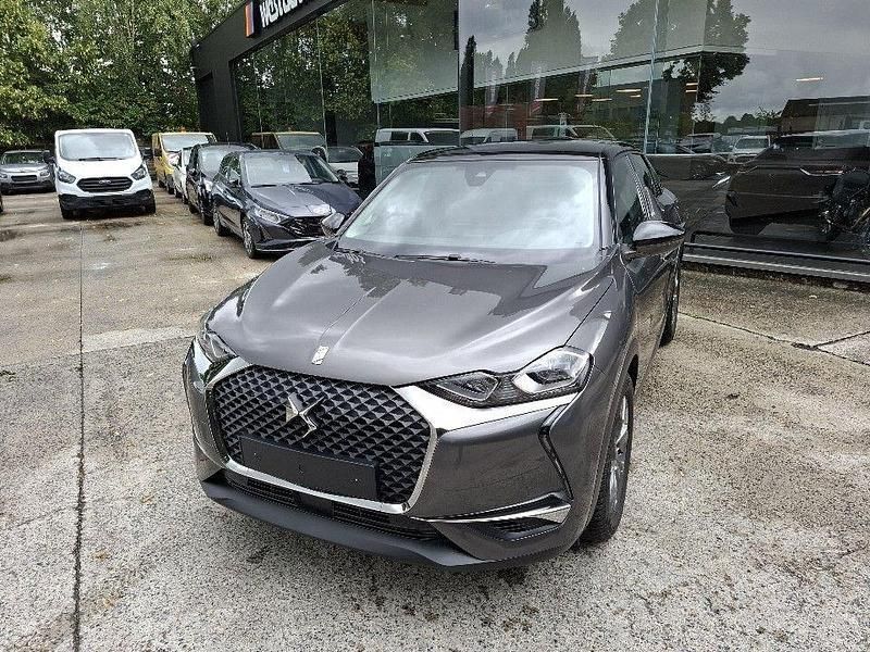 Grau Gebraucht 2022 Citroën DS3 Limousine | 14.278 € - Bild 1/4