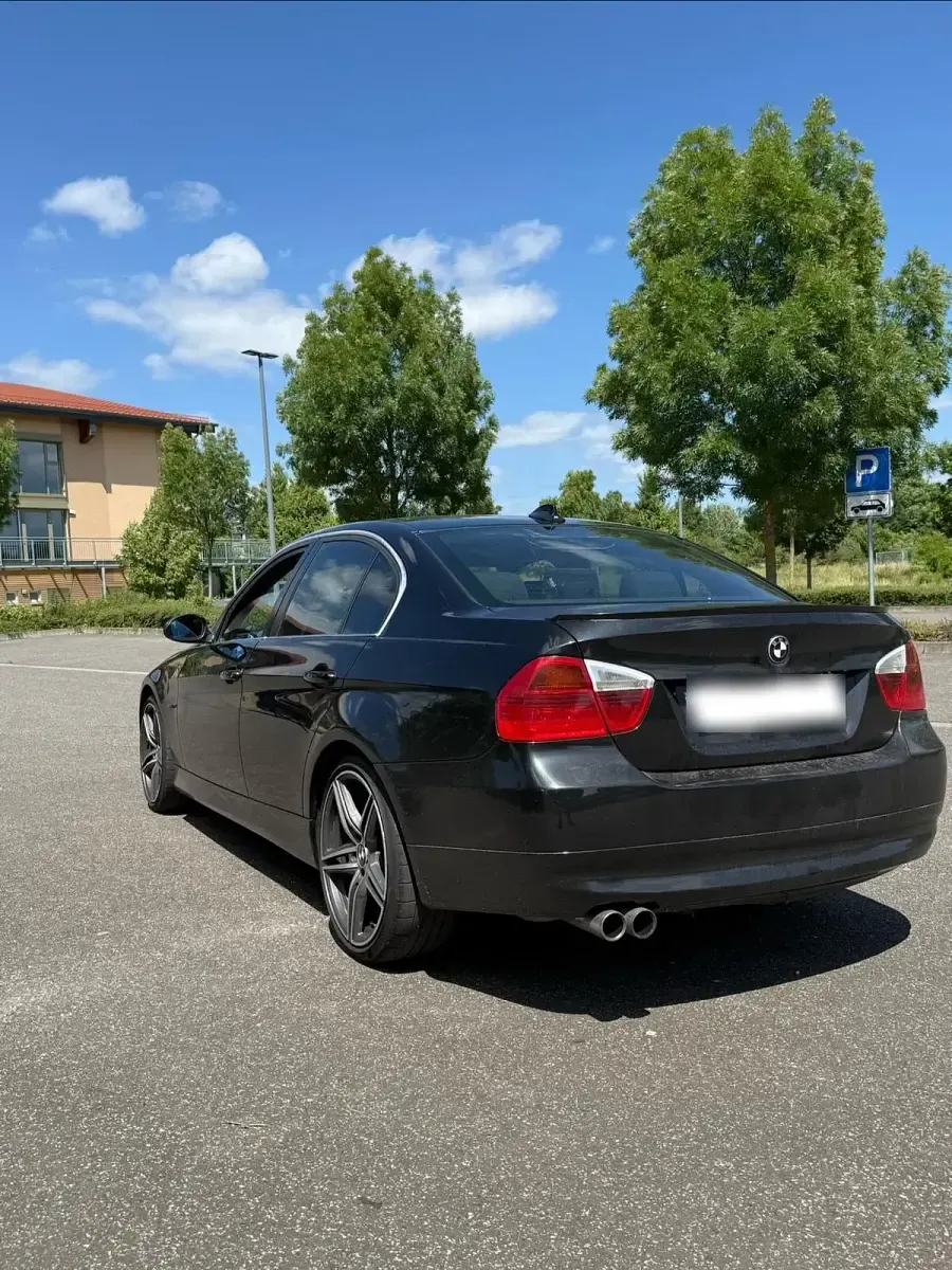 Gebraucht BMW 330 231 PS (169 kW) 2007 Schwarz Limousine