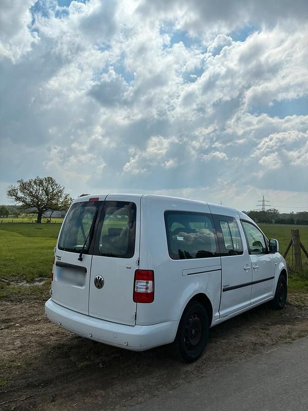 Gebraucht VW Caddy Maxi 102 PS (75 kW) 2010 Weiß Van / Kleinbus