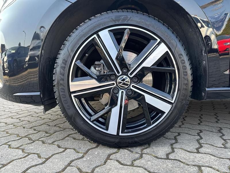 Gebraucht VW Caddy Style 122 PS (89 kW) 2023 Schwarz Van / Kleinbus