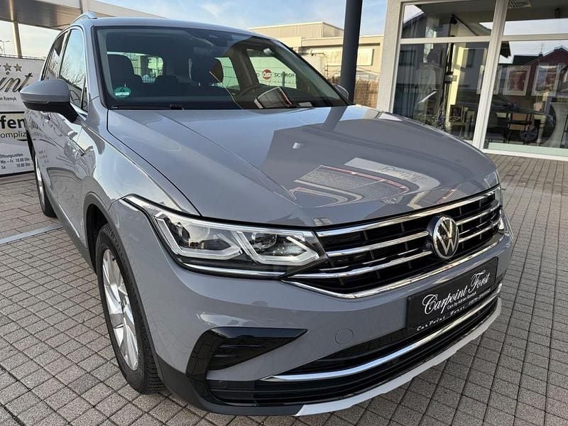 Grau Gebraucht 2021 VW Tiguan Elegance SUV | 23.990 € (Fairer Preis) - Bild 1/4