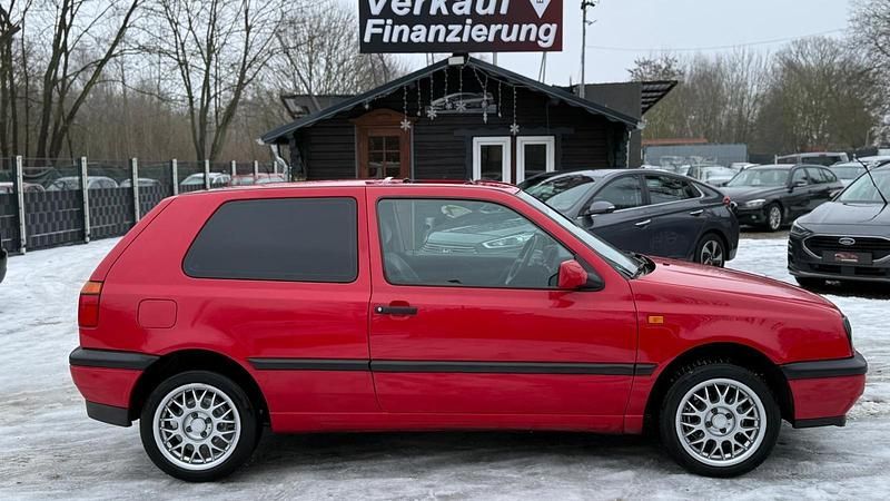 Gebraucht VW Golf III 75 PS (55 kW) 1994 Rot Limousine