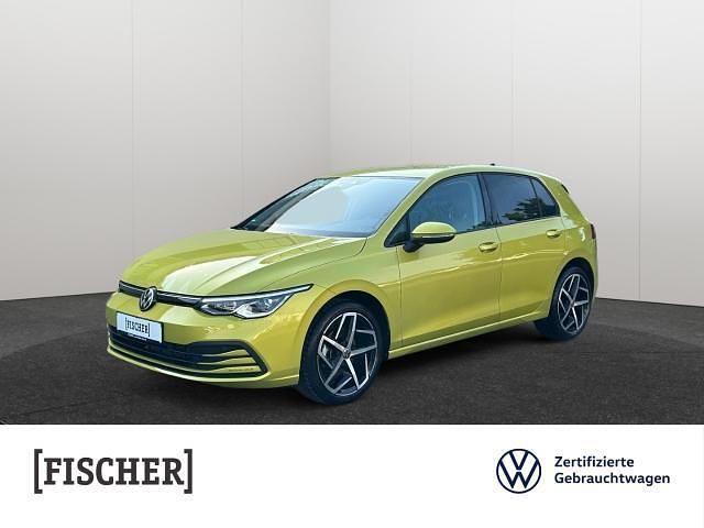 Limonengelb Gebraucht 2021 VW Golf VIII Life | 19.355 € (Guter Preis) - Bild 1/4