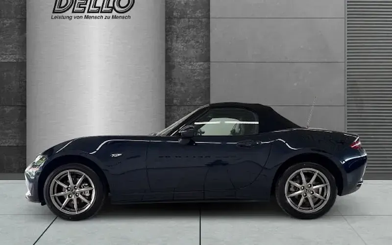 Neu Mazda MX5 Exclusive-Line 132 PS (97 kW) 2026 Blau Cabrio