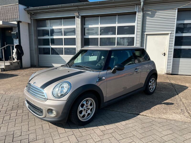 Grau Gebraucht 2012 Mini ONE Kleinwagen | 4.500 € (Fairer Preis) - Bild 1/4