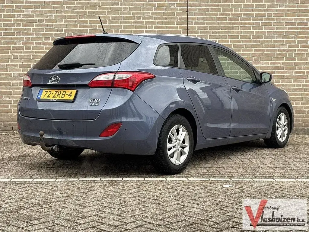 Gebraucht Hyundai i30 135 PS (99 kW) 2013 Blau Kombi