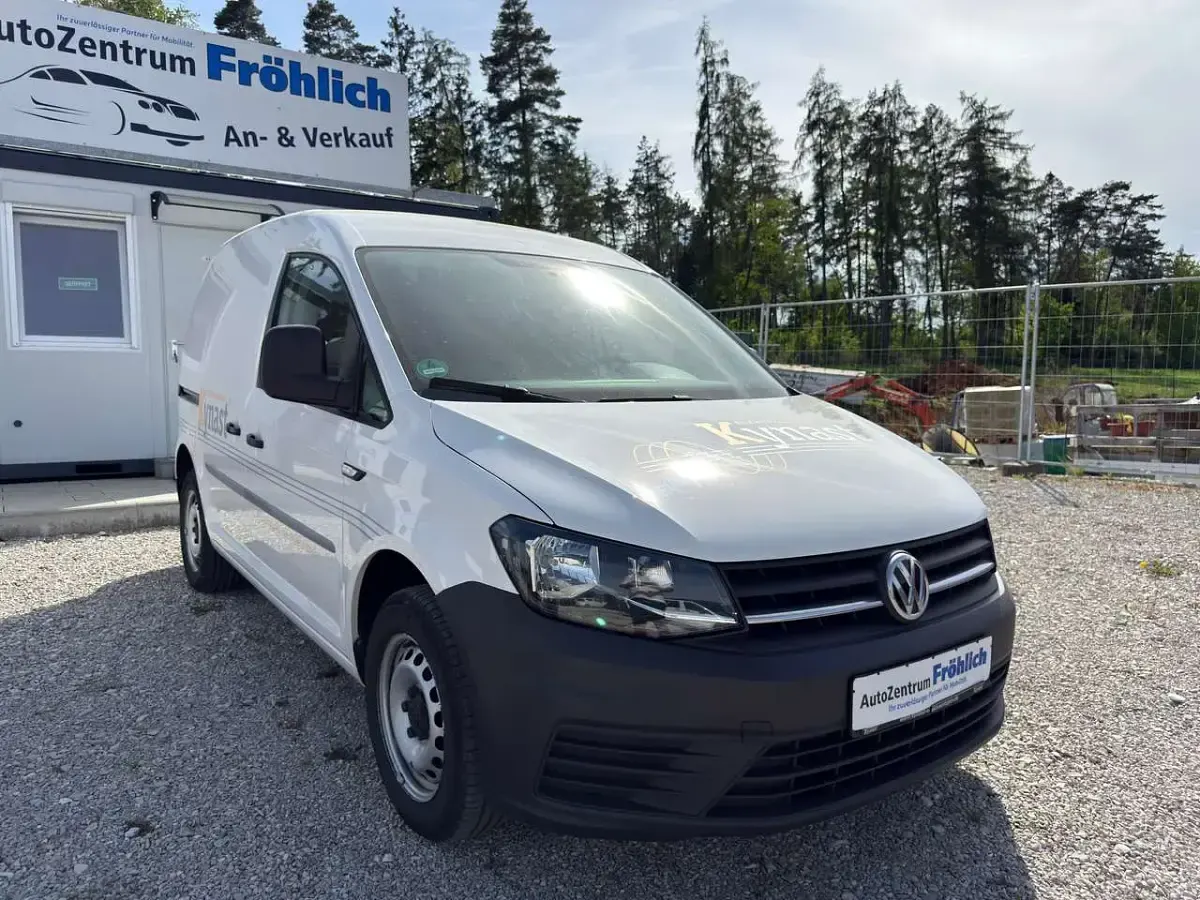 Używany VW Caddy 102 KM (75 kW) 2018 Biały Minivan