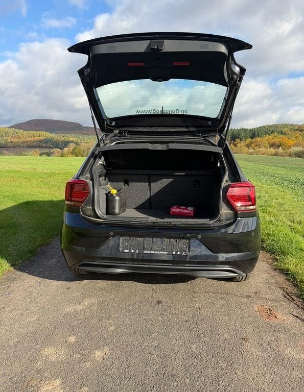 Gebraucht VW Polo Comfortline 75 PS (55 kW) 2017 Schwarz Limousine