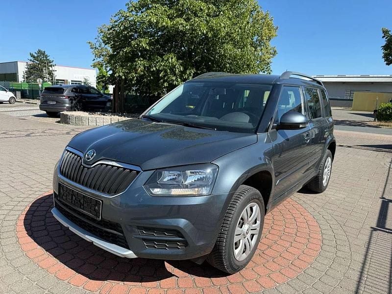 Grau Gebraucht 2016 Skoda Yeti Active SUV | 4.999 € (Teuer) - Bild 1/4