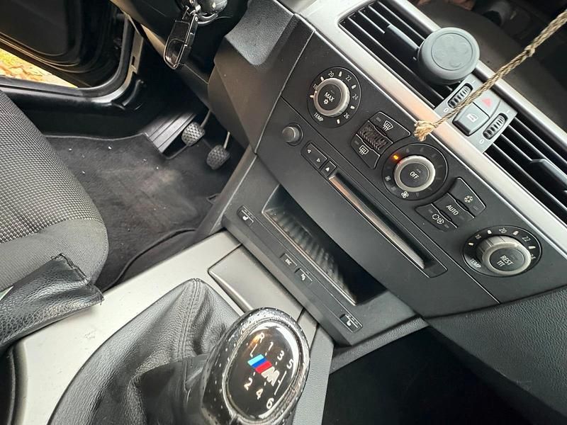 Gebraucht BMW 520 170 PS (125 kW) 2006 Schwarz Limousine