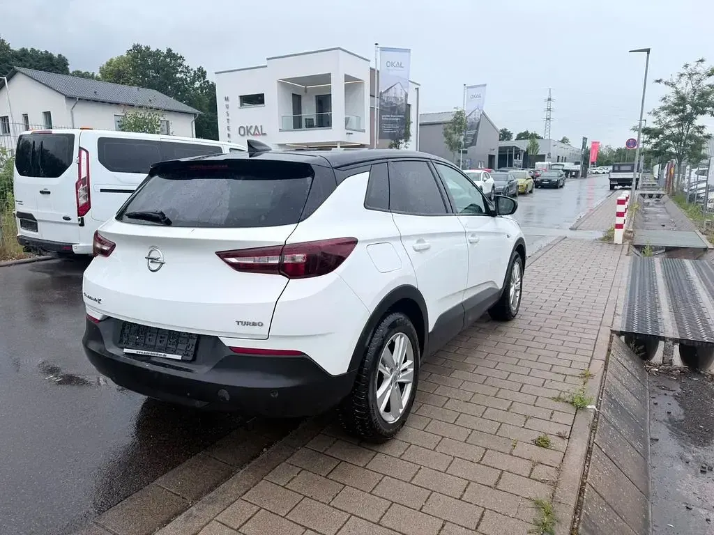 Gebraucht Opel Grandland X Design Edition 131 PS (96 kW) 2018 Weiß SUV