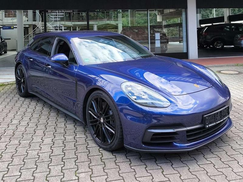 Blau Gebraucht 2019 Porsche Panamera 4 Limousine | 74.499 € (Etwas zu teuer) - Bild 1/4