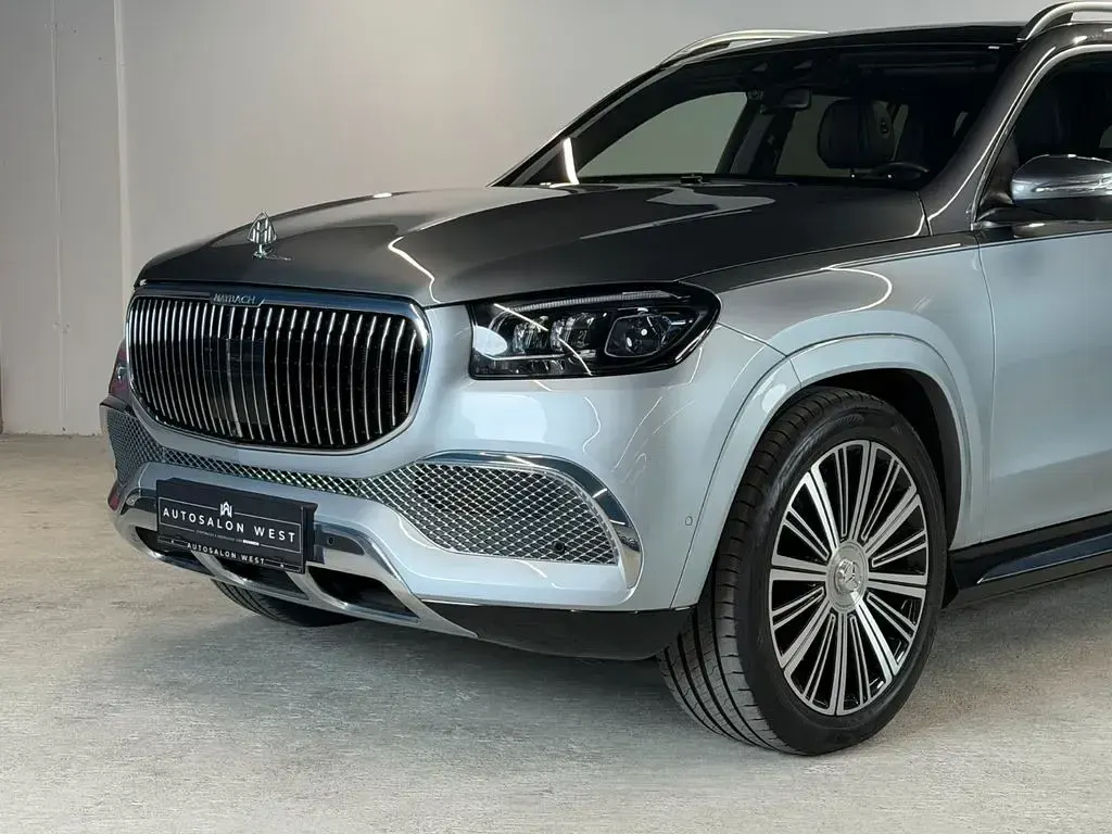 Gebraucht Mercedes GLS600 Maybach 557 PS (409 kW) 2023 Silber SUV