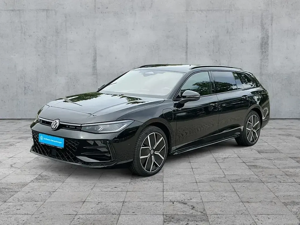 Gebraucht VW Passat R-line 272 PS (200 kW) 2025 Schwarz Kombi