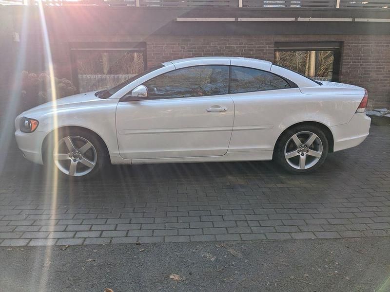 Gebraucht Volvo C70 Summum 170 PS (125 kW) 2010 Weiß Cabrio