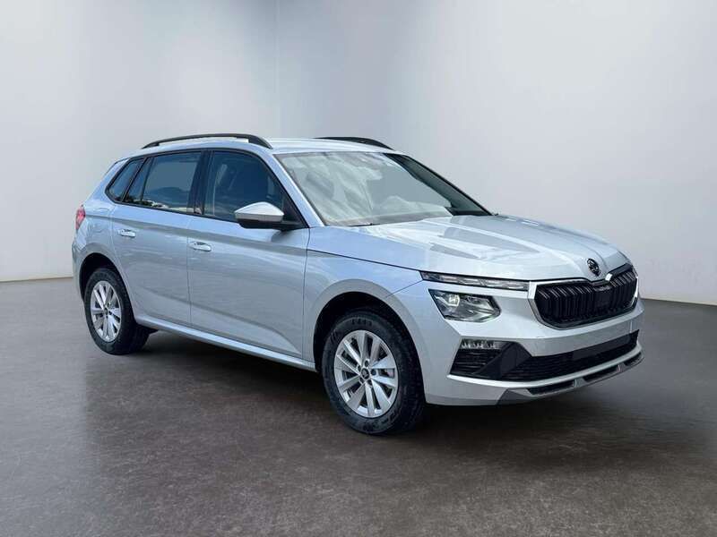 Brilliant silber Neu 2025 Skoda Kamiq Drive SUV | 27.090 € (Fairer Preis) - Bild 1/4