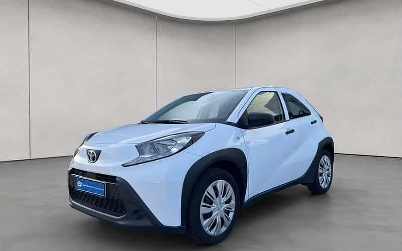 Weiß Gebraucht 2023 Toyota Aygo Business Edition Kleinwagen | 13.990 € (Fairer Preis) - Bild 1/4