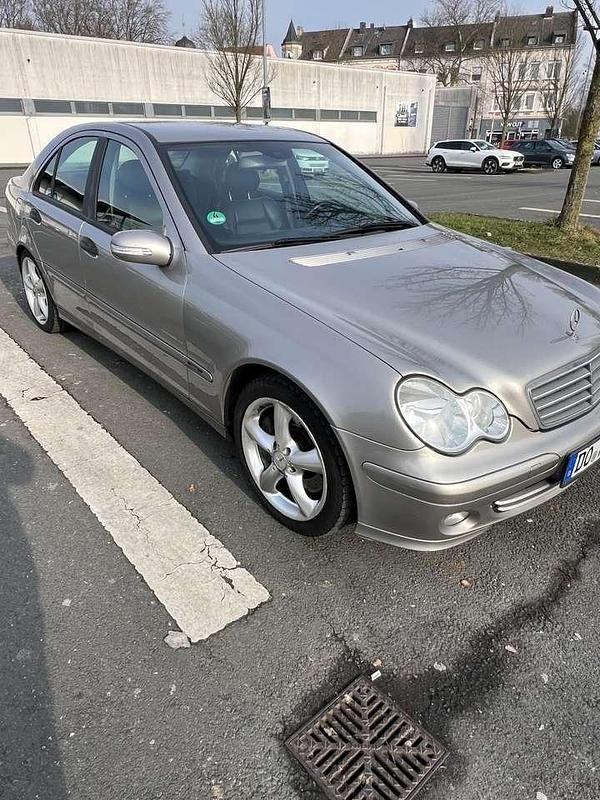 Gebraucht 2004 Mercedes C200 Avantgarde Limousine | 2.850 € (Fairer Preis) - Bild 1/4