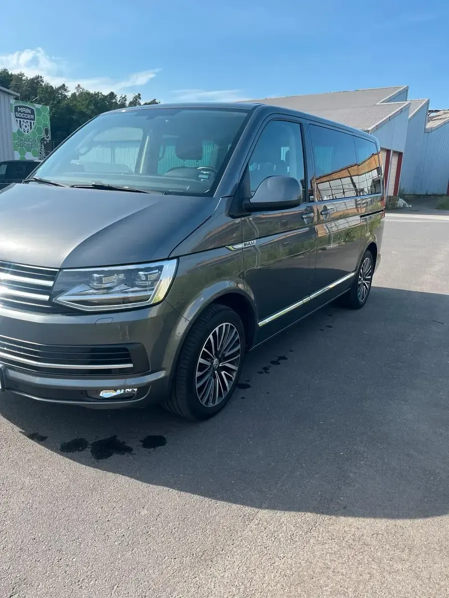 Gebraucht VW Multivan 199 PS (146 kW) 2019 Grau Van / Kleinbus