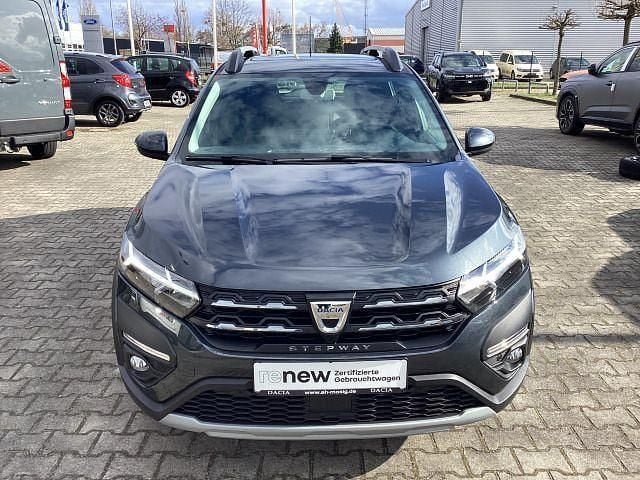Gebraucht Dacia Sandero Stepway 110 PS (80 kW) 2023 Grau schwarz Kleinwagen