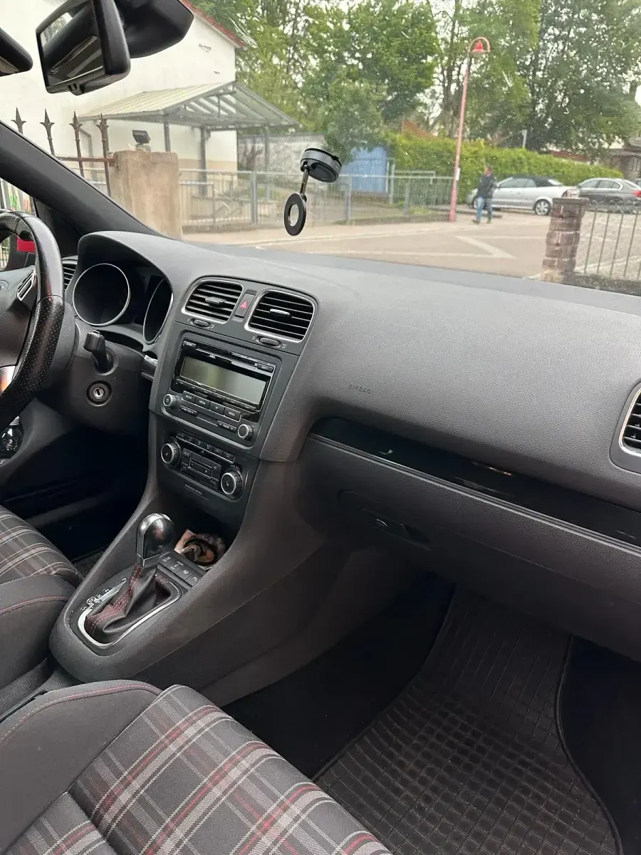 Gebraucht VW Golf GTI 211 PS (155 kW) 2010 Rot Coupé