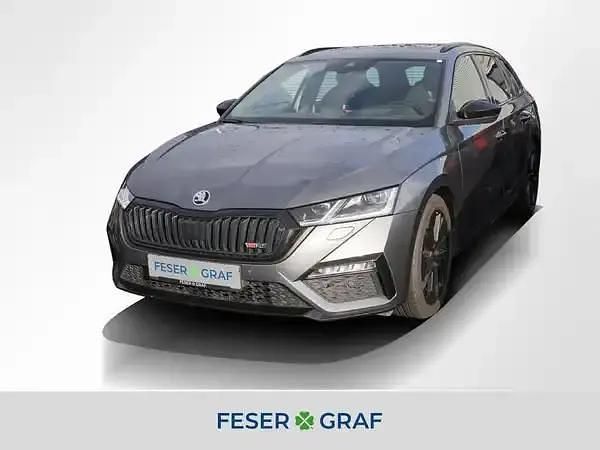 Graphitegrau metallic Gebraucht 2022 Skoda Octavia RS Kombi | 27.401 € (Fairer Preis) - Bild 1/4