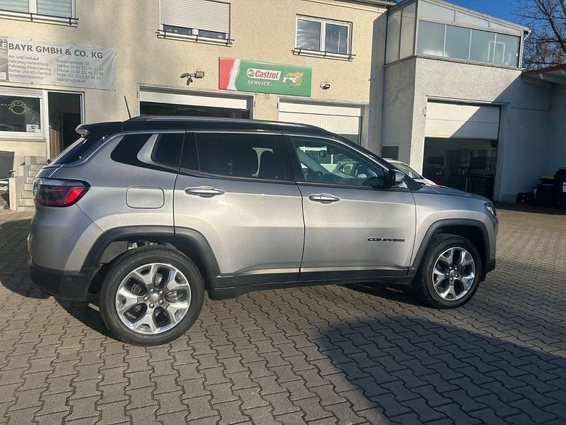 Occasion Jeep Compass Limited 170 ch (125 kW) 2019 Gris SUV
