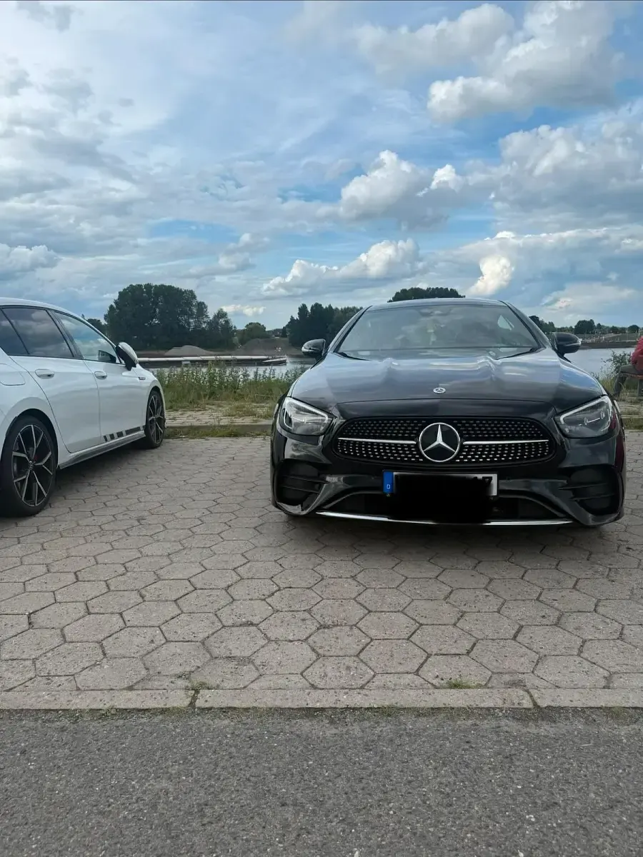 Gebraucht Mercedes E300 258 PS (189 kW) 2022 Schwarz Coupé
