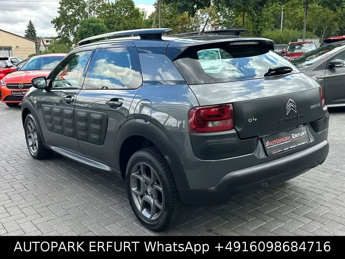 Gebraucht Citroën C4 Feel 99 PS (72 kW) 2016 Grau SUV