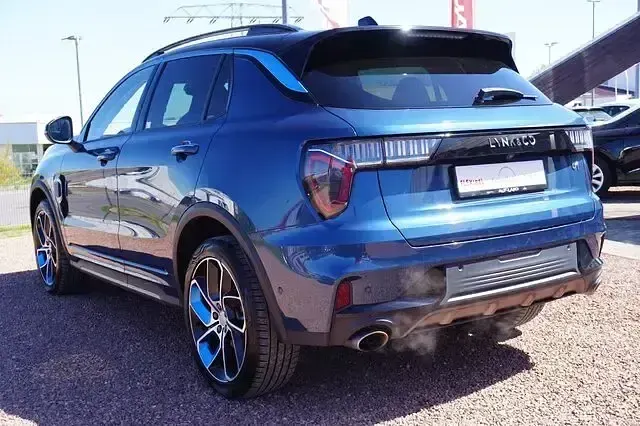 Second-hand Lynk & Co 01 261 CP (191 kW) 2022 Albastru SUV
