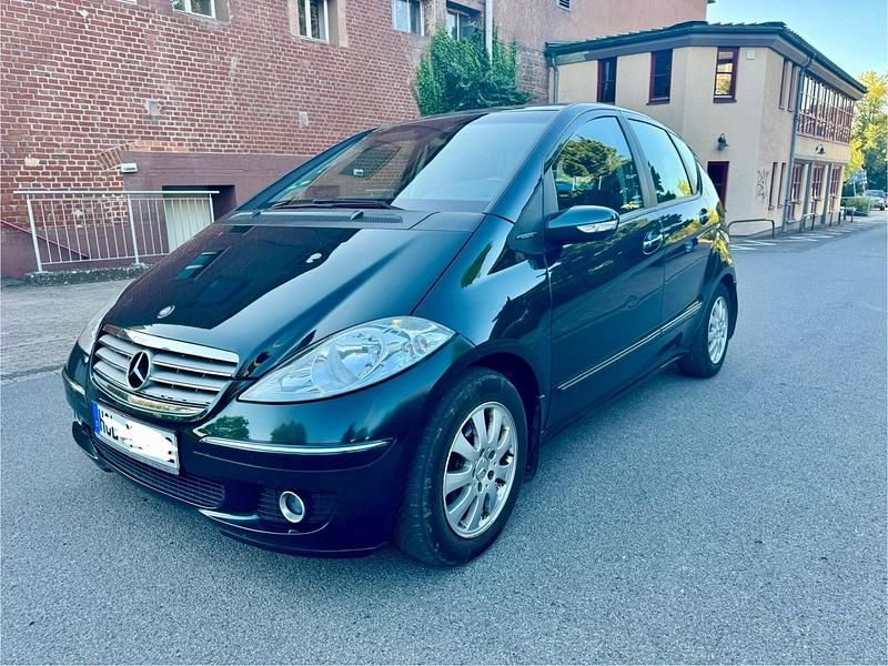 Grün Gebraucht 2005 Mercedes A180 Kleinwagen | 3.650 € (Fairer Preis) - Bild 1/4