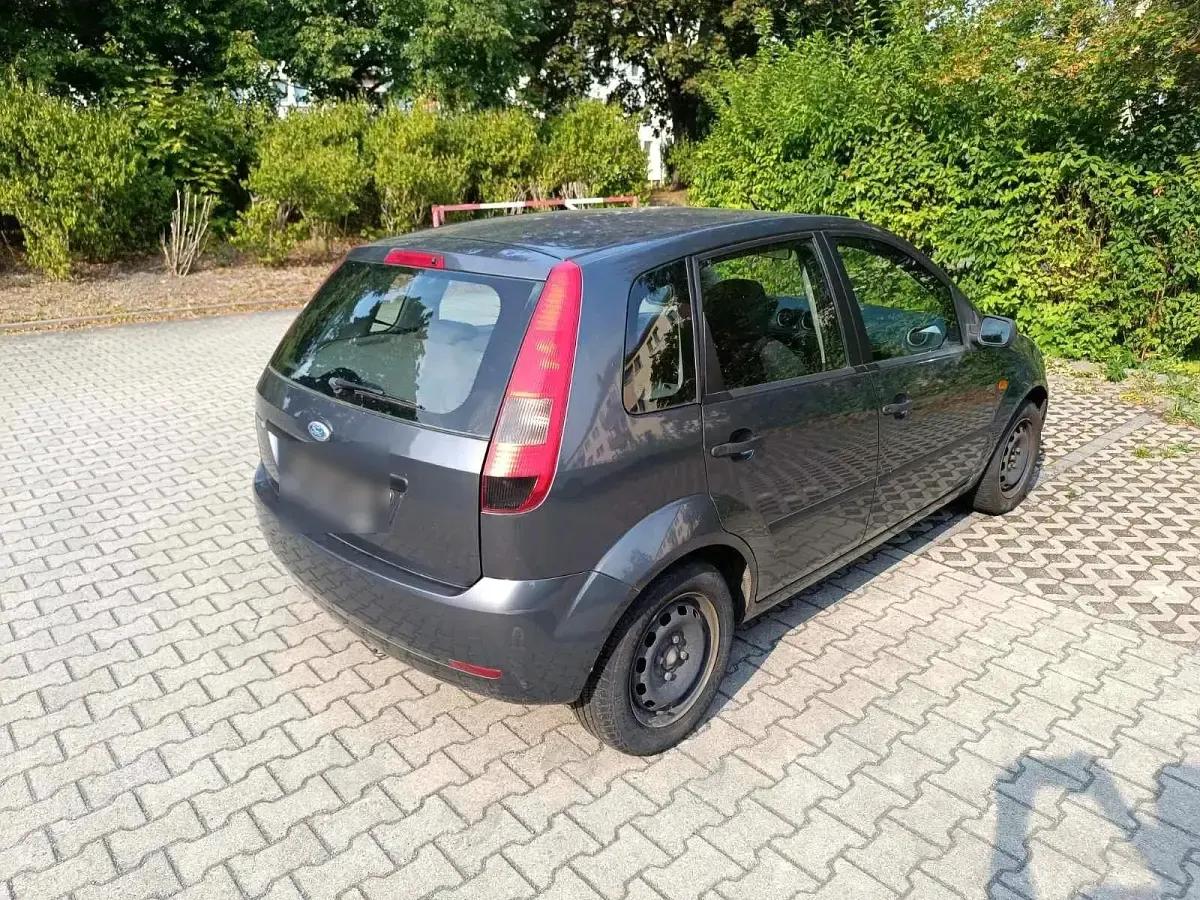 Gebraucht Ford Fiesta 80 PS (58 kW) 2002 Grau Kleinwagen