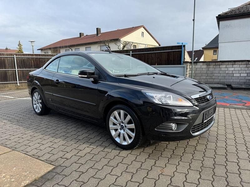 Gebraucht Ford Focus Cabriolet Titanium 145 PS (106 kW) 2010 Schwarz Cabrio