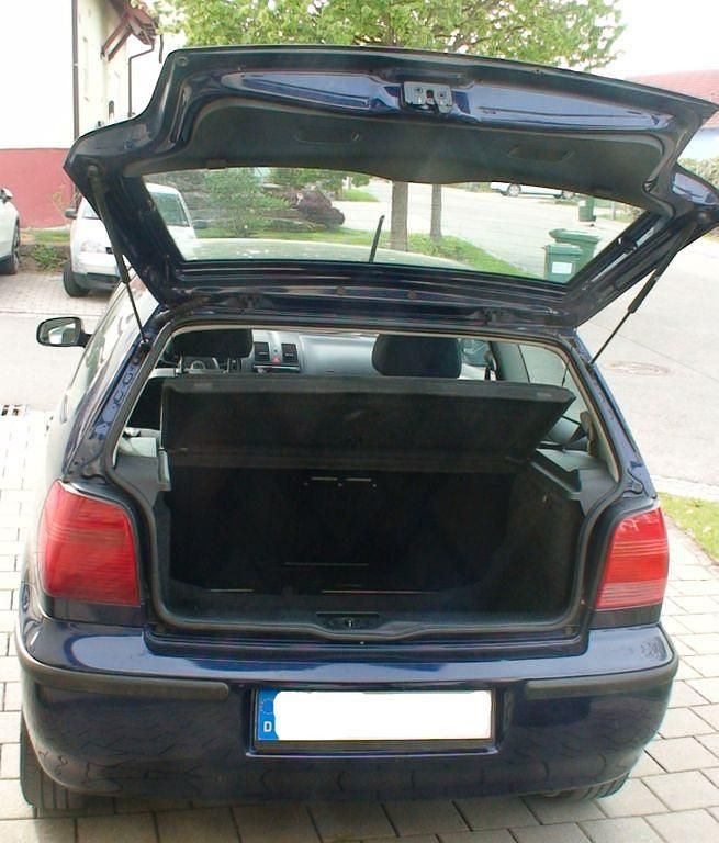 Second-hand VW Polo 50 CP (36 kW) 2000 Albastru Berlinǎ