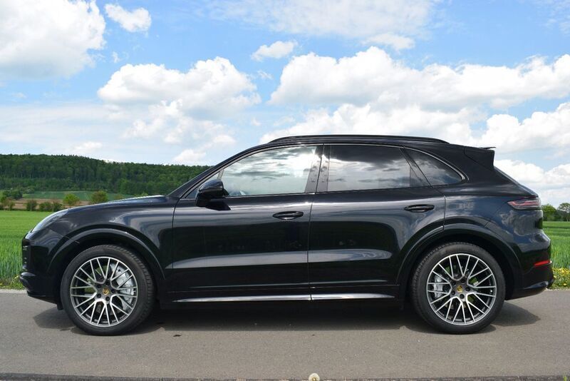 Gebraucht Porsche Cayenne Turbo Chrono 549 PS (403 kW) 2019 Schwarz SUV